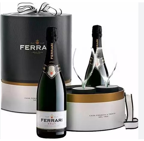 Подарочный набор белое брют Феррари 2 бут и 2 бокала/ gift box Ferrari 2 b - подробнее Подарочный набор белое брют Феррари 2 бут и 2 бокала/ gift box Ferrari 2 b